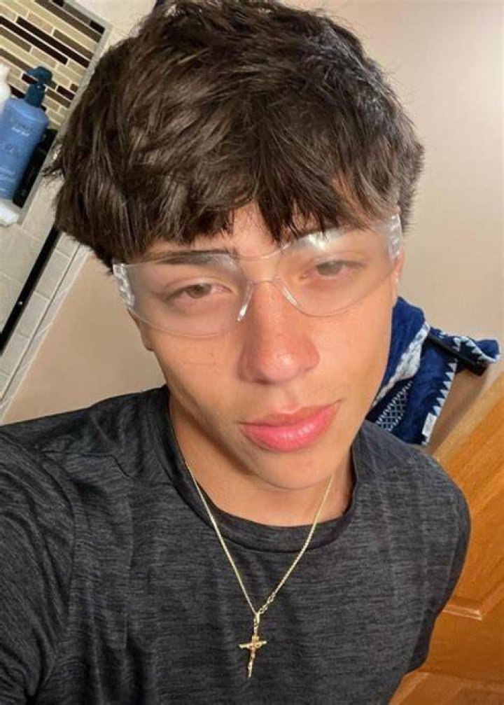 5ddie as seen in a selfie that was taken in July 2023