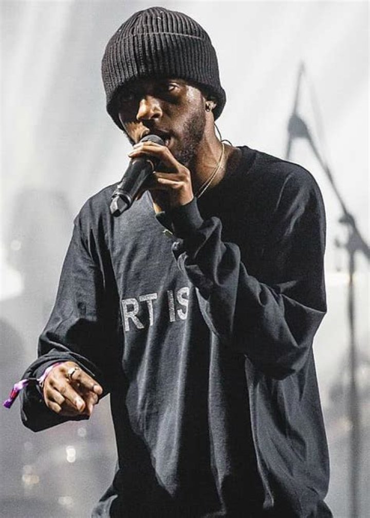 6lack performing in August 2017