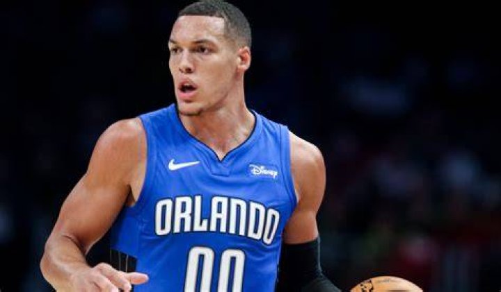 Aaron Gordon of the Orlando Magic in action against the Washington Wizards during the game on November 15, 2014 at Verizon Center in Washington, D.C.