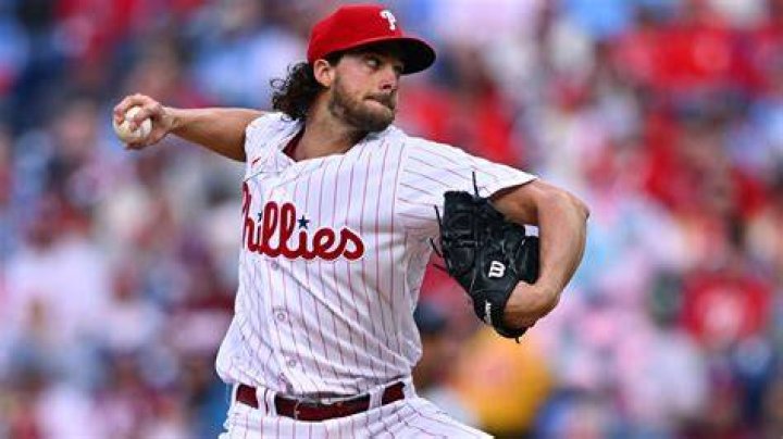 Aaron Nola with the Philadelphia Phillies in 2018