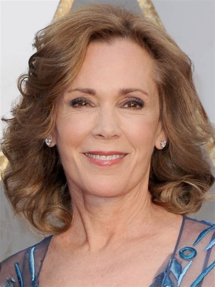 Actress Robin Dearden at the red carpet of an award function