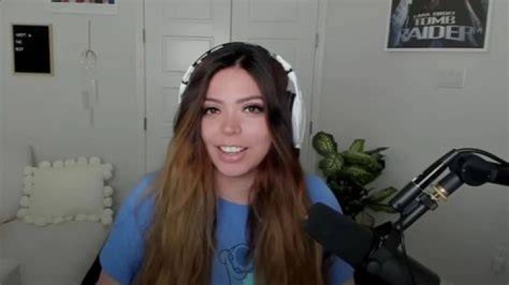AdeptTheBest and her beau Twitch streamer and internet personality xQc in December 2020