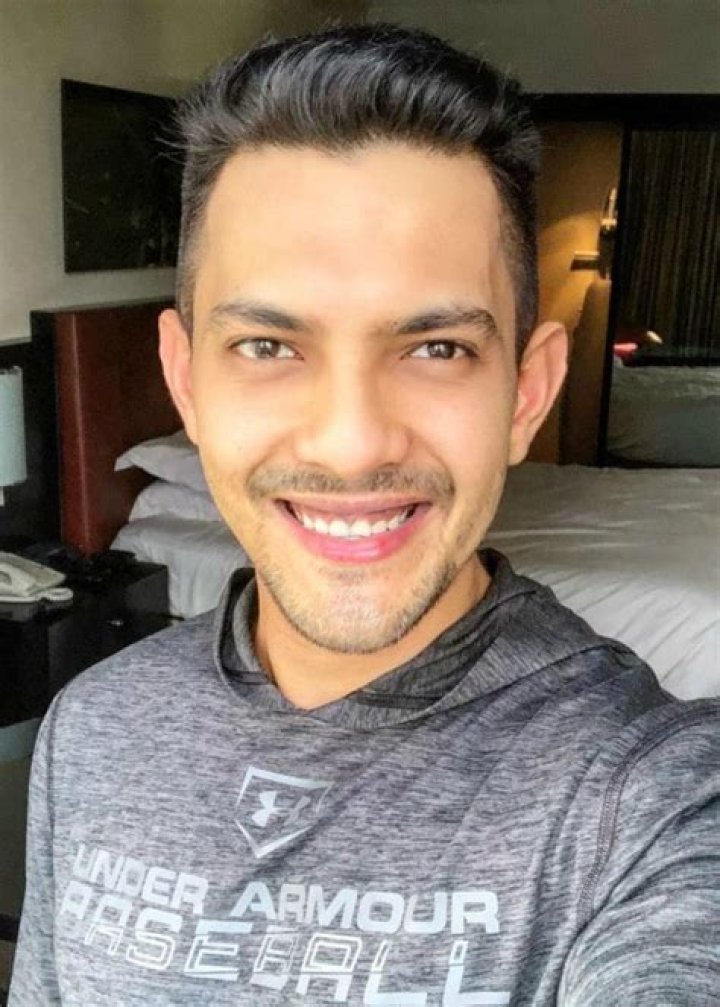 Aditya Narayan in a selfie as seen in January 2019