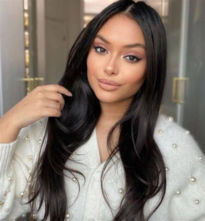 Afshan Azad in an Instagram selfie as seen in September 2018