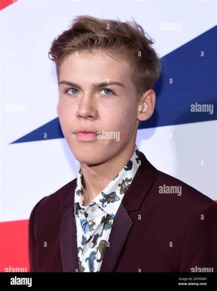 Aidan Alexander at the 2016 American Music Awards