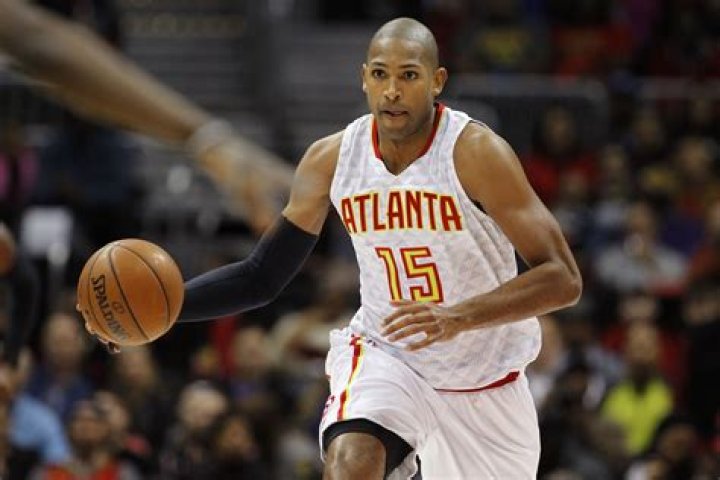 Al Horford Playing for Atlanta Hawks in November 2013