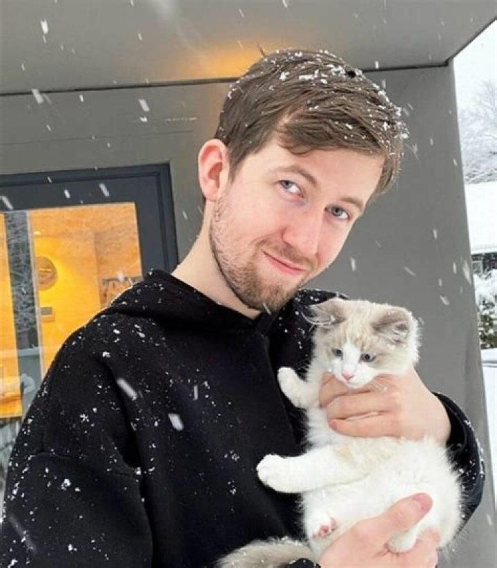 Alan Walker in a selfie