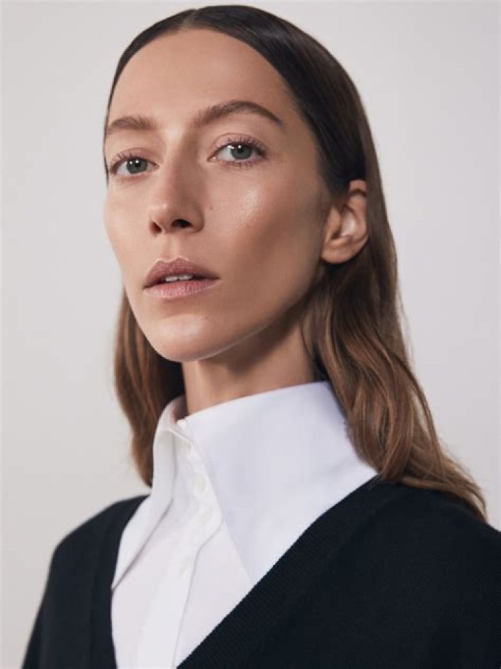Alana Zimmer height