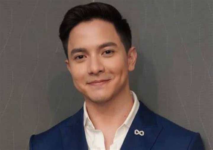 Alden Richards as seen while taking a selfie at Fujiten Resort in Narusawa, Japan in January 2020