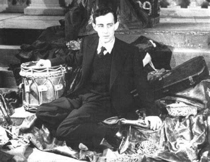 Alec Guinness seen performing at the Old Vic theatre in London in 1938