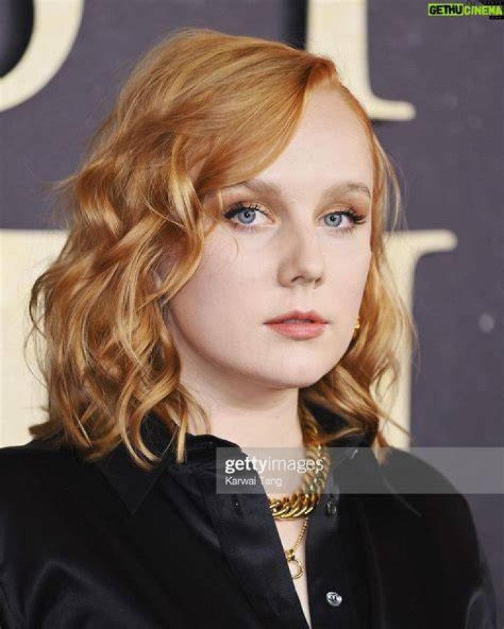 Alexa Davies in an Instagram selfie in January 2018