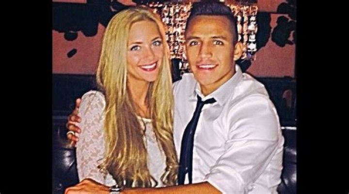 Alexis Sanchez girlfriend Laia Grassi 2014