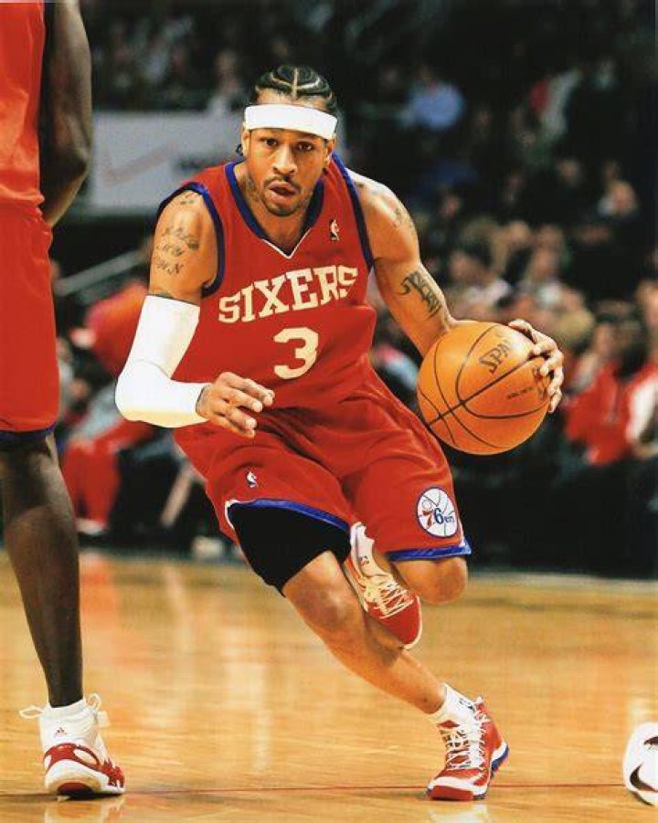 Allen Iverson in action against Brook Lopez during a match between the Detroit Pistons and New Jersey Nets on November 7, 2008