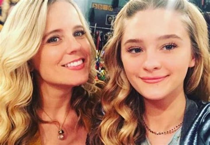 Allison Munn (Left) and Lizzy Greene as seen in September 2017