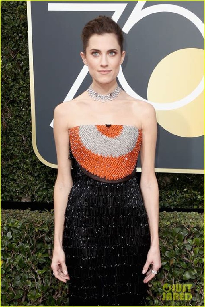 Allison Williams during Golden Globes 2014