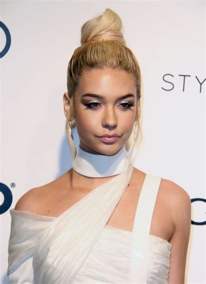 Amanda Steele at the Elton John AIDS Foundation's Academy Awards Viewing Party in February 2017