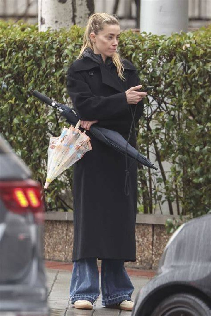 Amber Heard in a January 2022 selfie