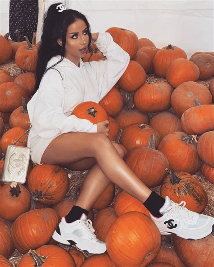 Amber Scholl in an Instagram selfie as seen in March 2018