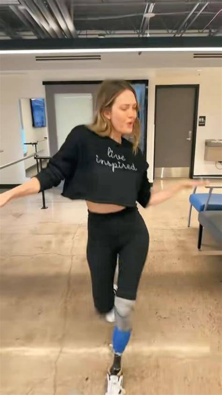Amy Purdy in an Instagram selfie from September 2020