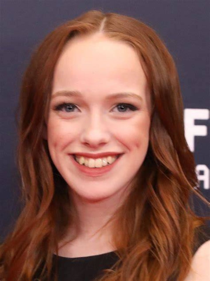 Amybeth McNulty as seen while taking a mirror selfie in December 2019