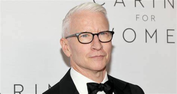 Anderson Cooper at the 35th Annual Cronkite Award Luncheon in October 2018