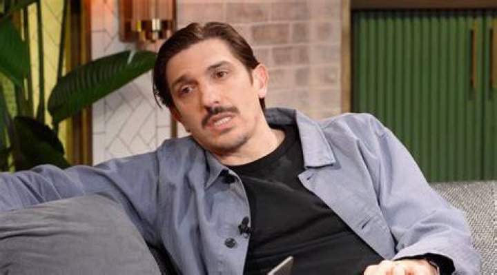 Andrew Schulz enjoying himself at Cleland Wildlife Park in Australia in September 2019