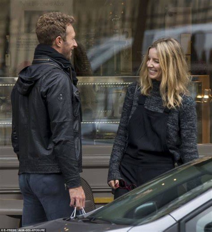 Annabelle Wallis with Chris Martin during Paris vacation in October 2015