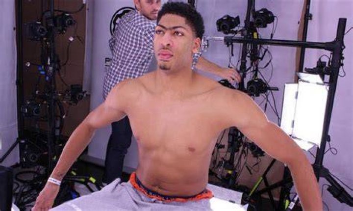 Anthony Davis shirtless body