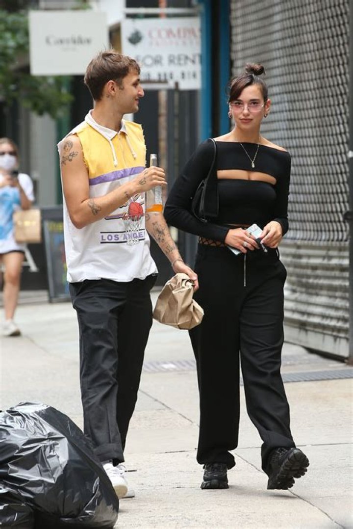 Anwar Hadid out for lunch with dad Mohamed on June 23 2016