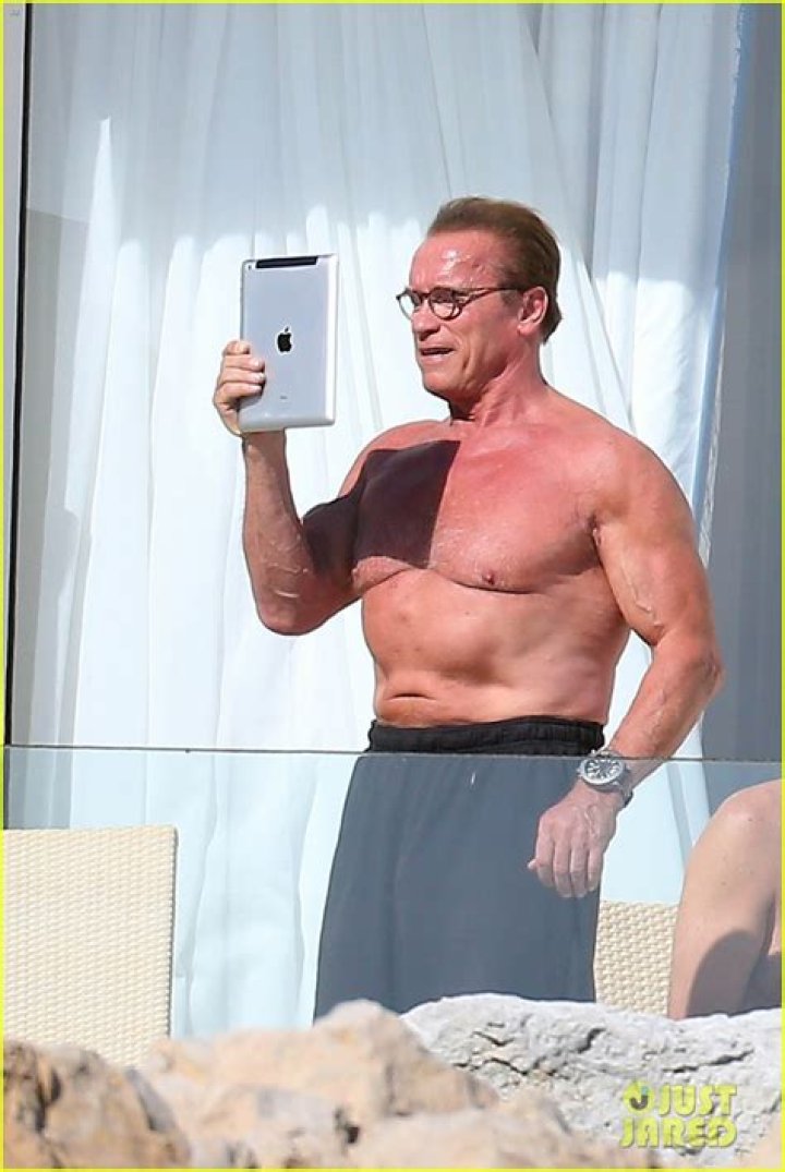 Arnold Schwarzenegger shirtless body May 2014 Cannes, France