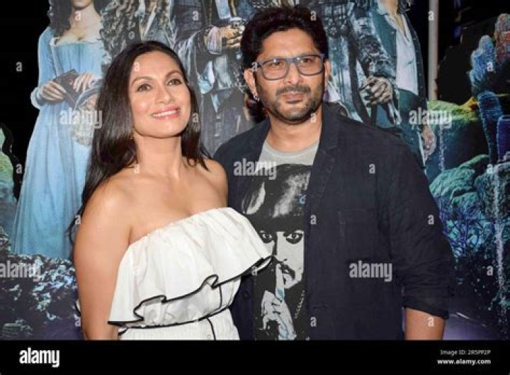 Arshad Warsi pictured with wife Maria Goretti and children in 2010