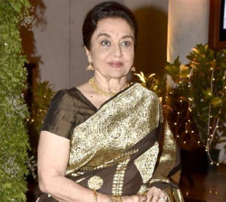 Asha Parekh as seen on the red carpet of the closing ceremony at the 53rd International Film Festival of India (IFFI) in Goa on November 28, 2022
