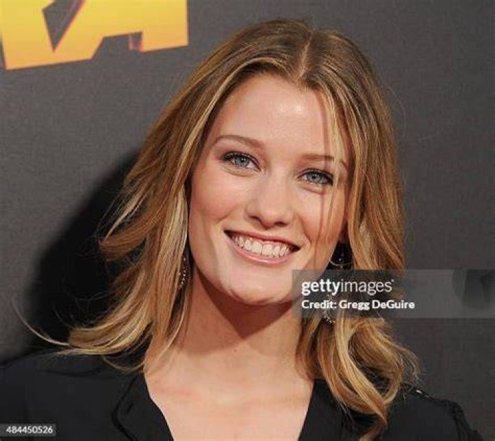 Ashley Hinshaw boobs