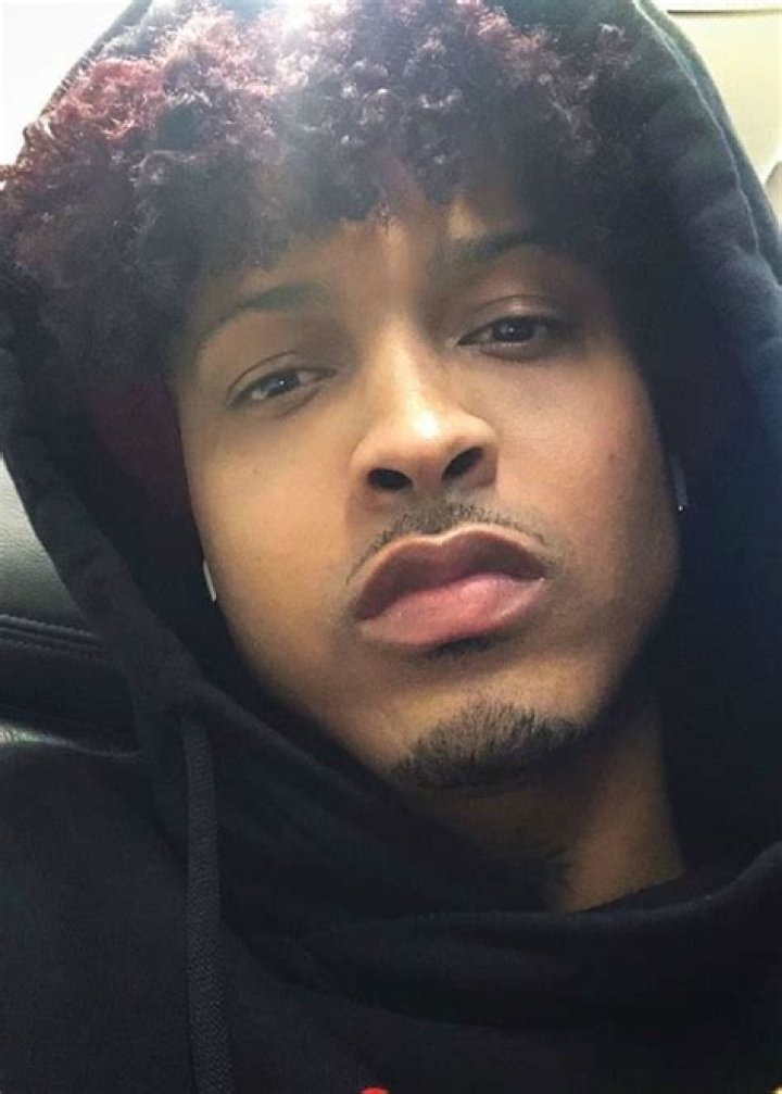 August Alsina in a selfie in December 2019