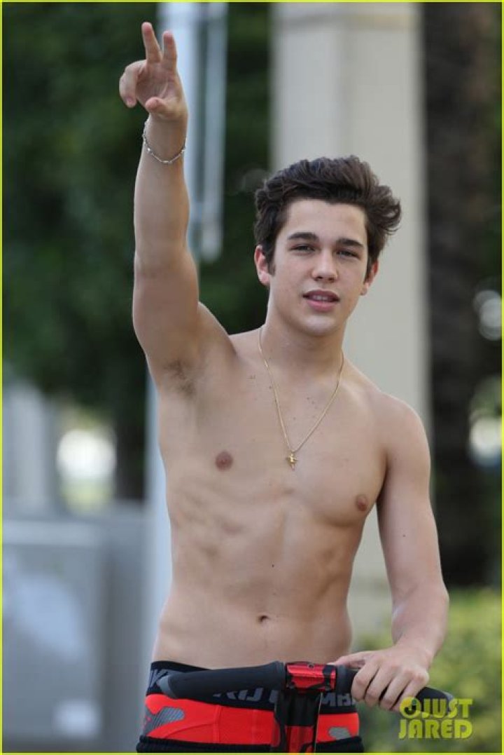 Austin Mahone hot
