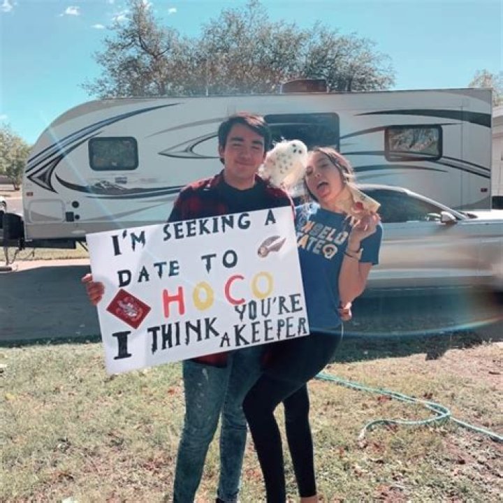 Autumn Monique and her boyfriend Matthew Morales in a picture that was taken in October 2020