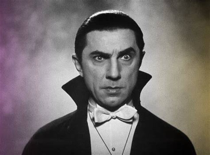 Bela Lugosi (Right) as Dracula and Edward Van Sloan as Van Helsing in Dracula (1931)