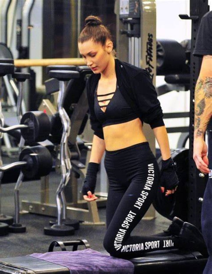 Bella Hadid workout