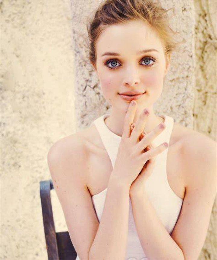 Bella Heathcote during a photoshoot for Just Jared in January 2016