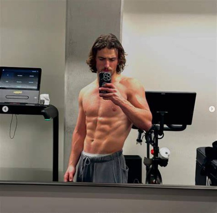 Benson Boone as seen shirtless while enjoying his time in Oahu, Hawaii in February 2023