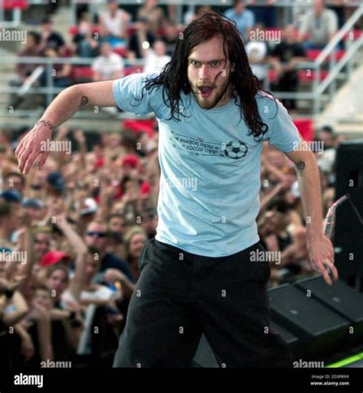 Bert McCracken during a concert