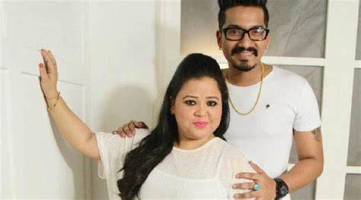 Bharti Singh with husband Haarsh Limbachiyaa in an Instagram post in November 2020