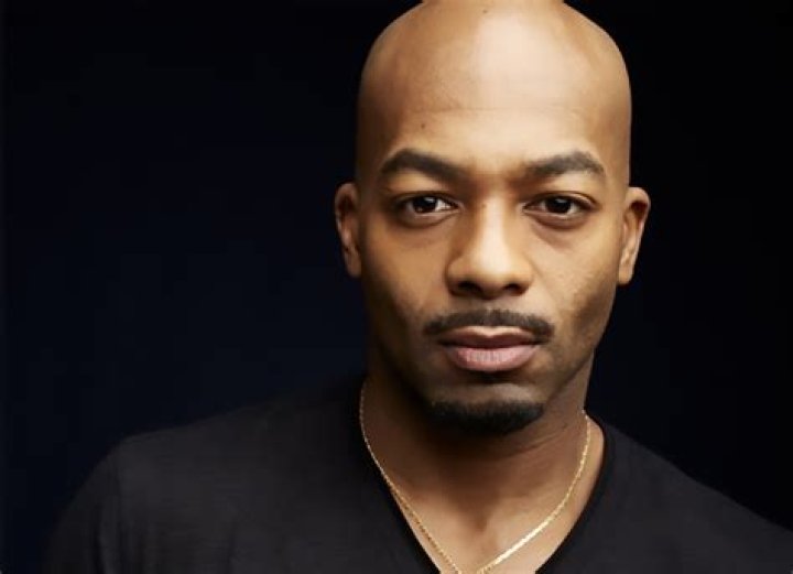 Brandon Victor Dixon posing with Kirstin in May 2018