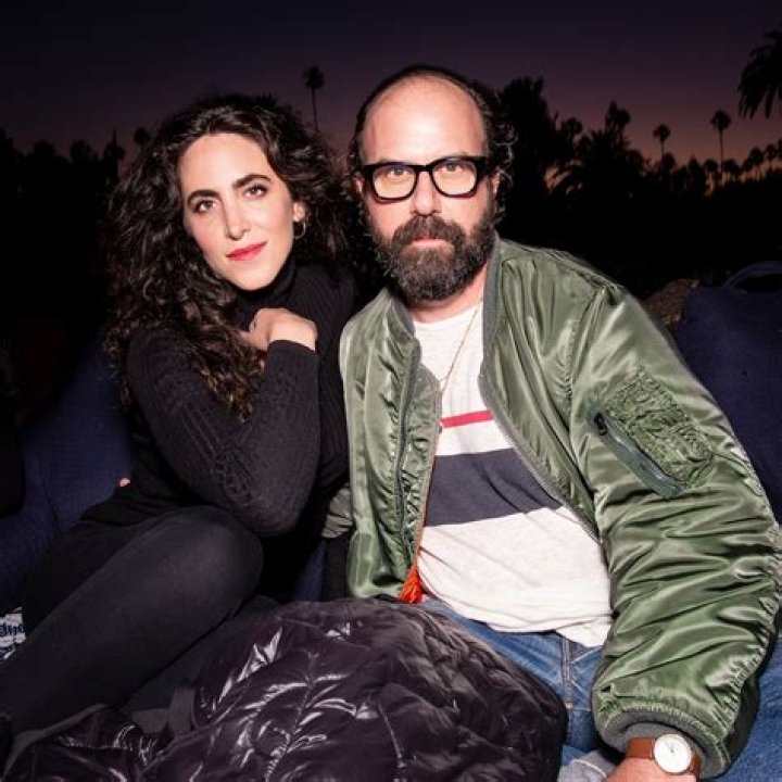 Brett Gelman with his girlfriend Ari Dayan in 2022
