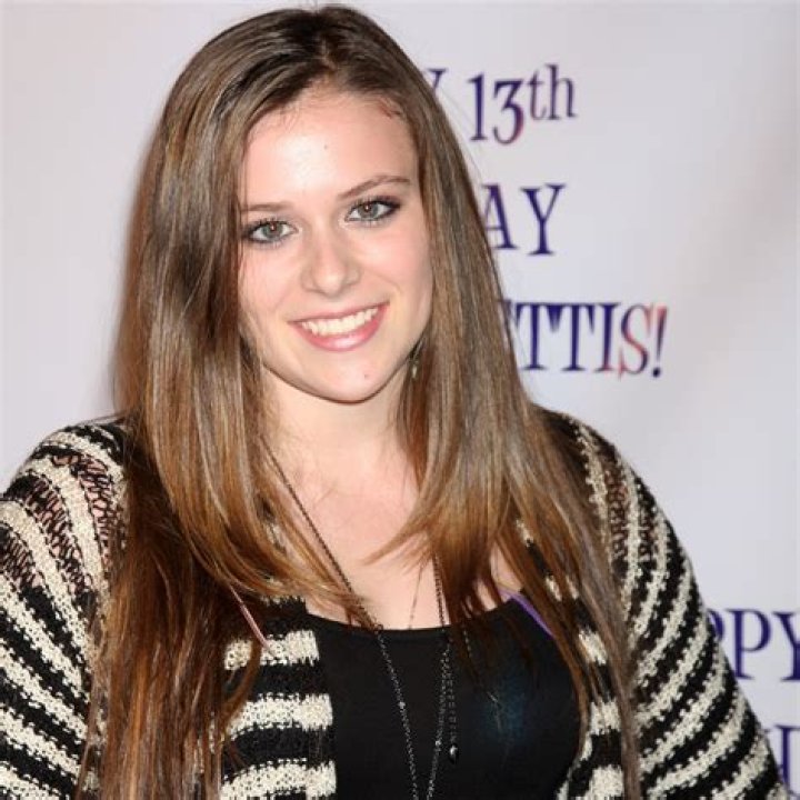 Caitlin Beadles in an Instagram selfie as seen in November 2018