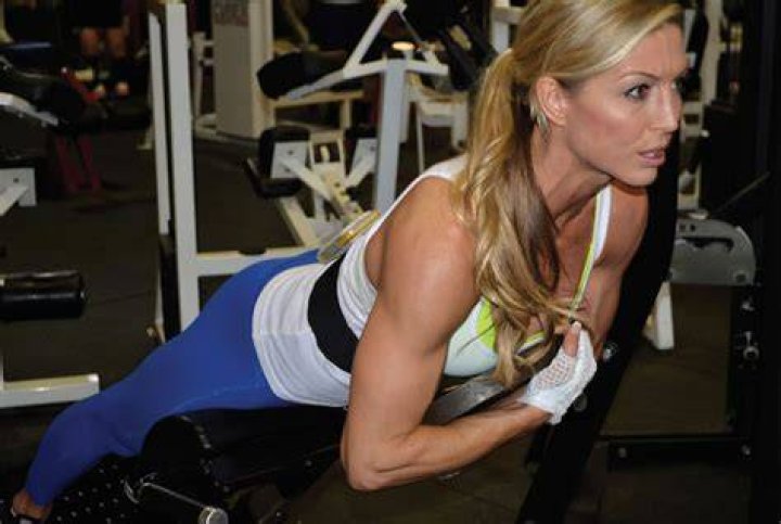 Callie Bundy workout in the gym.