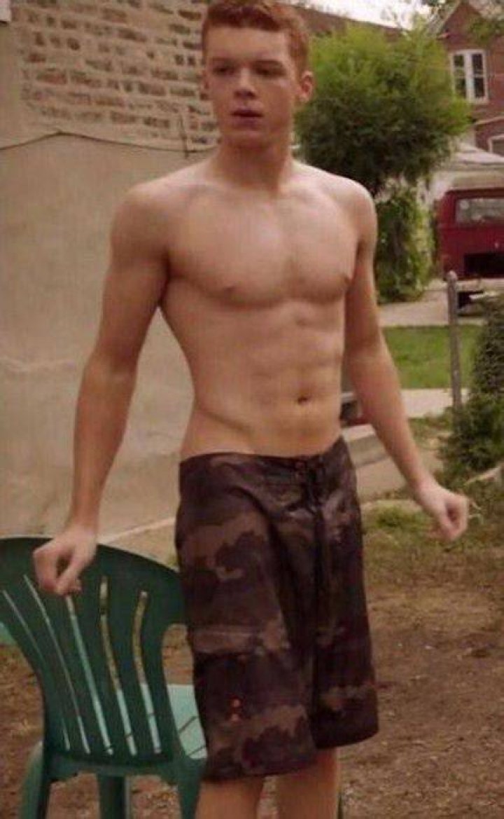 Cameron Monaghan shirtless body