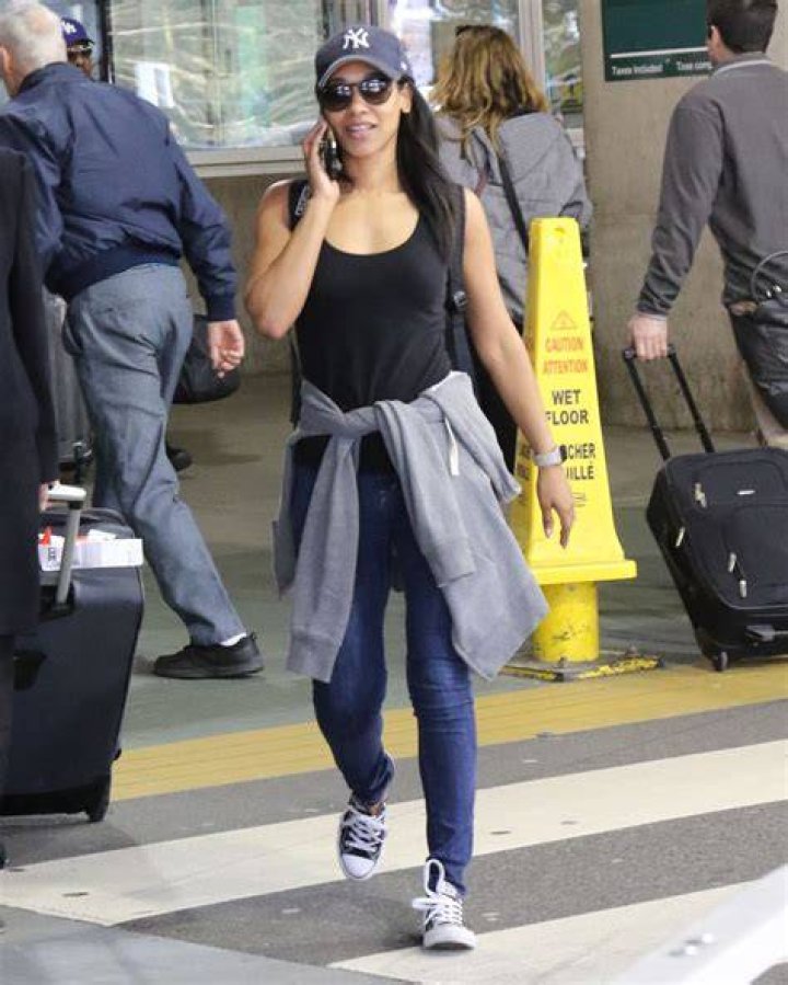Candice Patton at Vancouver International Airport on March 19, 2017