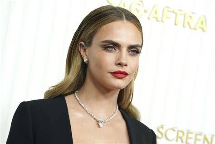 Cara Delevingne bra size