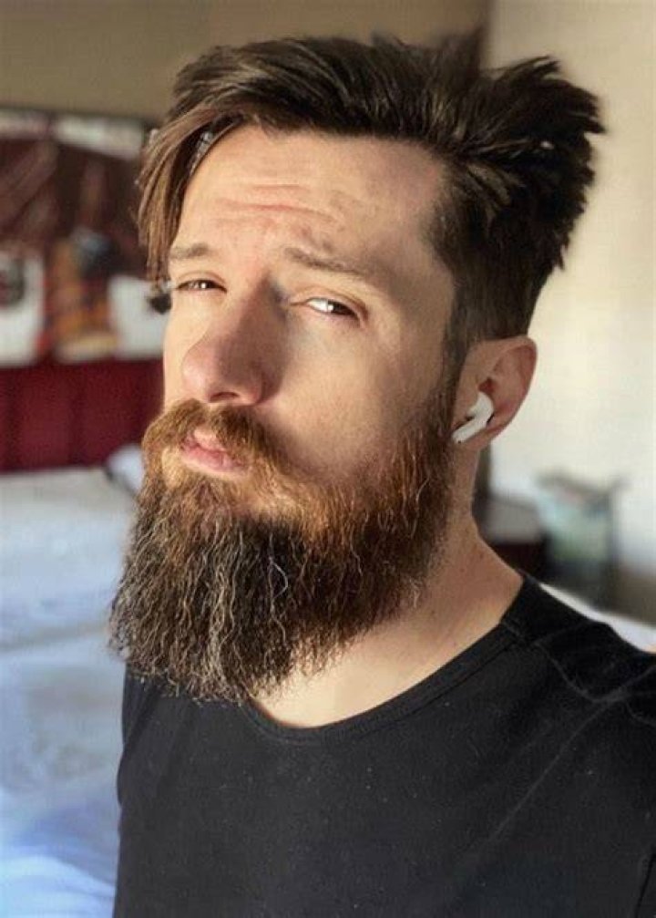 CaRtOoNz in a selfie in December 2019